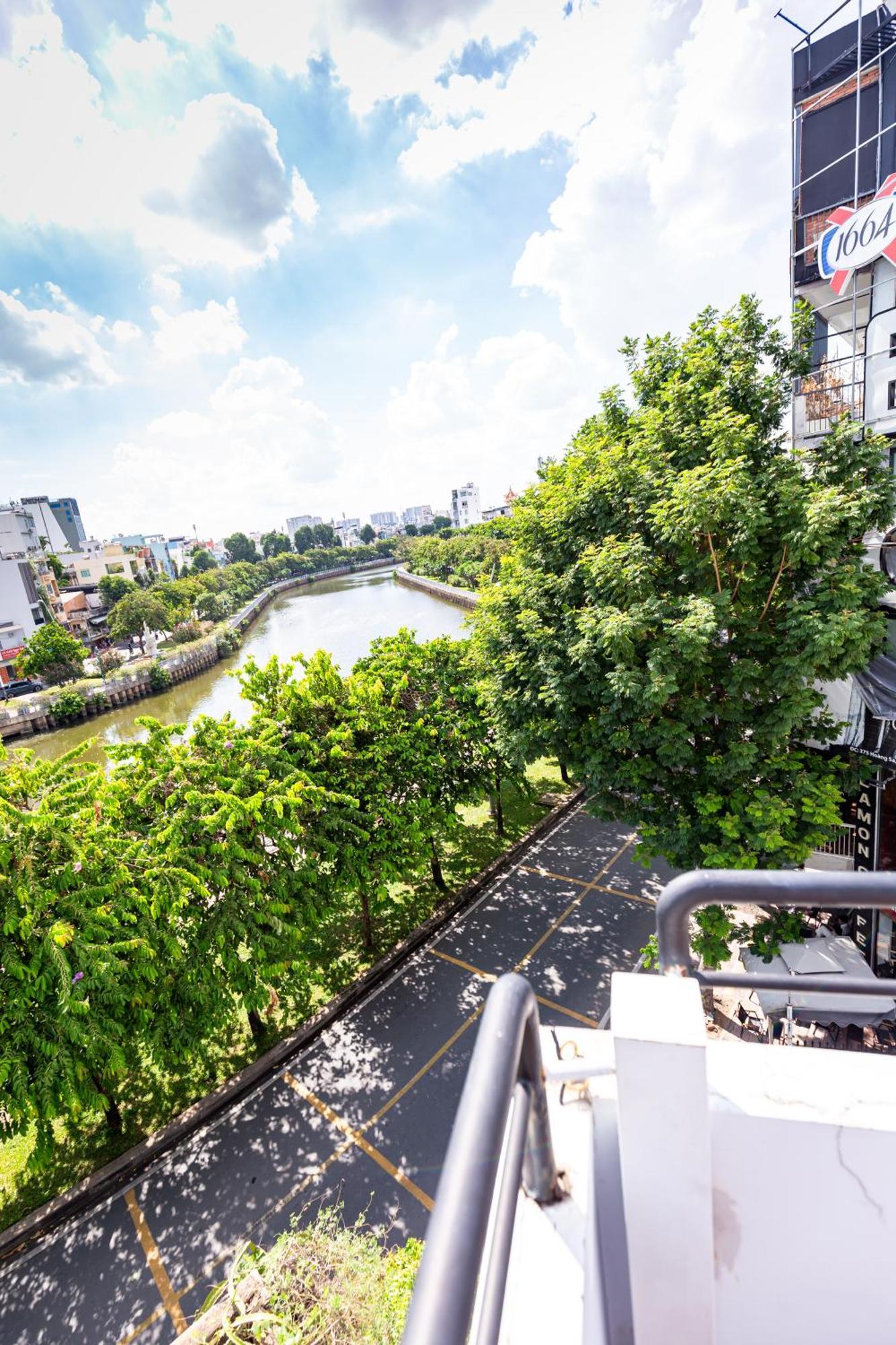 Cozy Riverview Of Livinginn Bandar Ho Chi Minh Luaran gambar